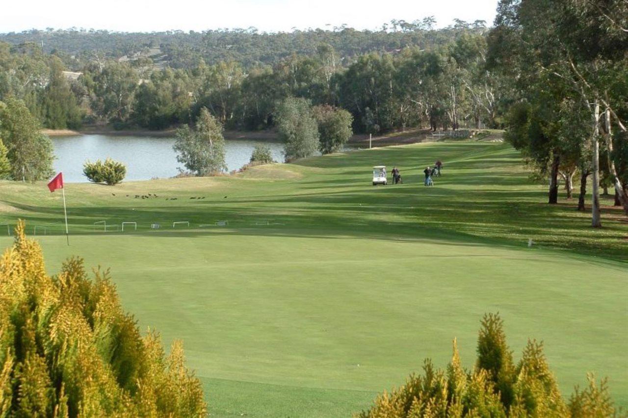 Clare Country Club Exterior foto